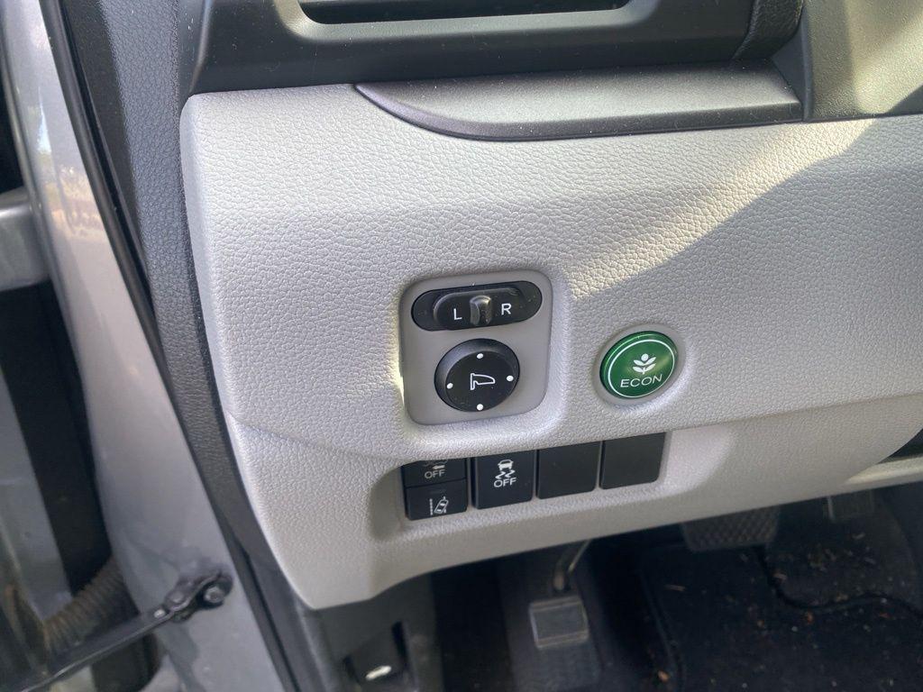 used 2021 Honda Pilot car, priced at $27,499