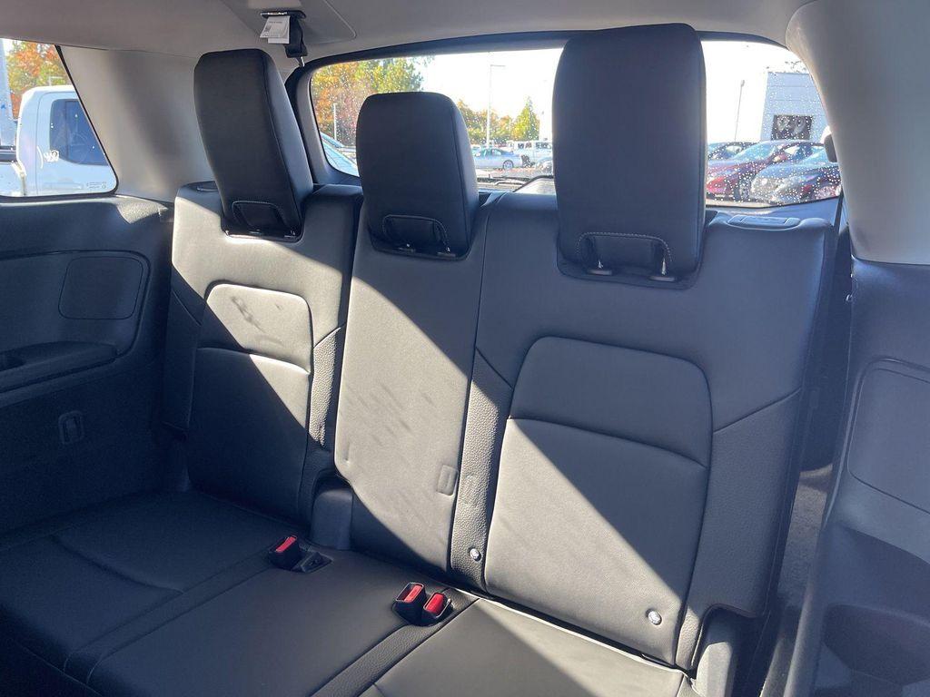 new 2025 Nissan Pathfinder car, priced at $43,794