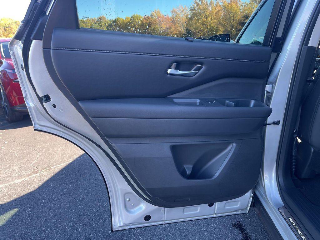 new 2025 Nissan Pathfinder car, priced at $43,794
