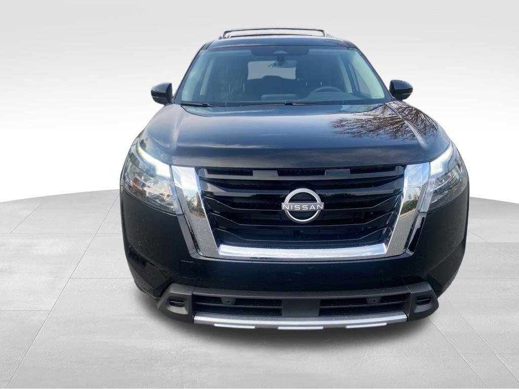 new 2025 Nissan Pathfinder car, priced at $41,236