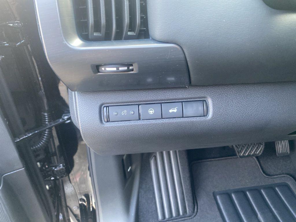 new 2025 Nissan Pathfinder car, priced at $41,236