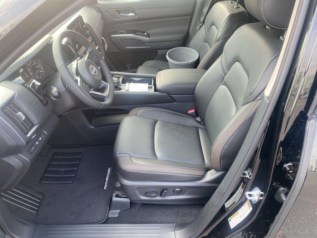 new 2025 Nissan Pathfinder car, priced at $41,236