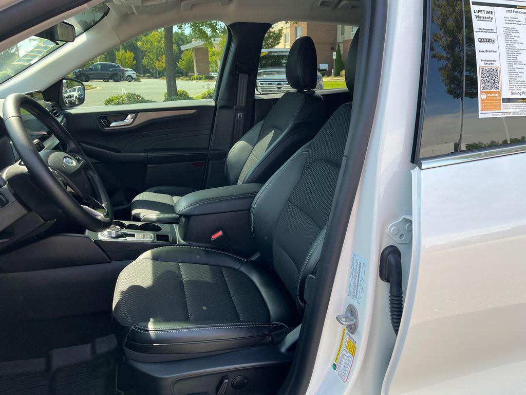 used 2025 Ford Escape PHEV car, priced at $28,998