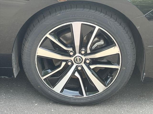 used 2023 Nissan Maxima car, priced at $22,655