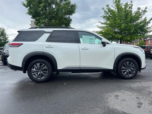 new 2024 Nissan Pathfinder car, priced at $41,373