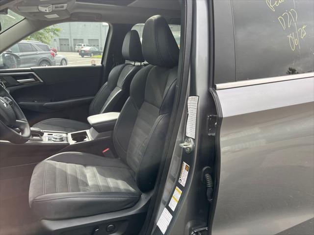 used 2024 Mitsubishi Outlander car, priced at $24,279