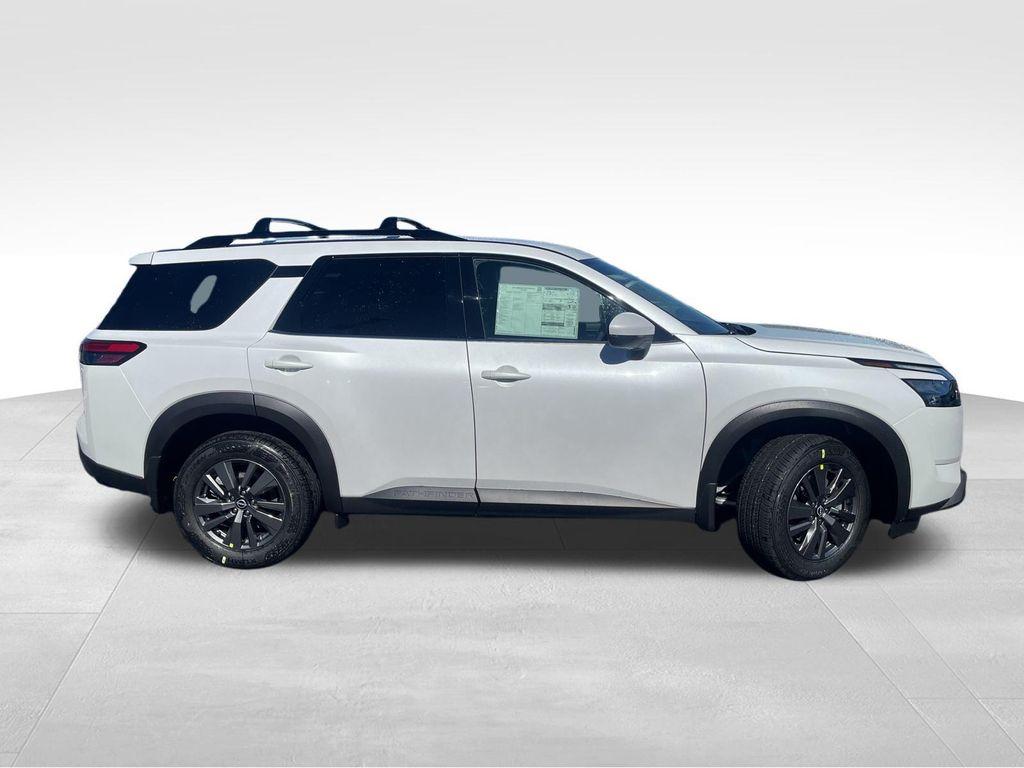 new 2025 Nissan Pathfinder car, priced at $33,882