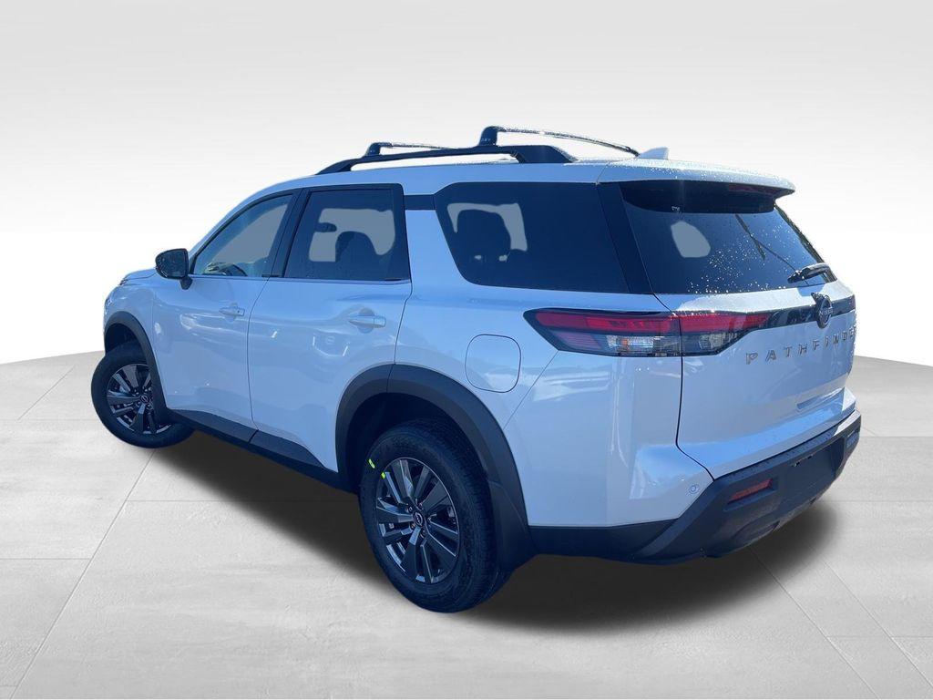 new 2025 Nissan Pathfinder car, priced at $33,882