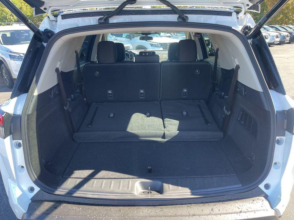 new 2025 Nissan Pathfinder car, priced at $33,882