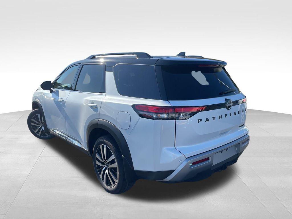 new 2025 Nissan Pathfinder car, priced at $44,389