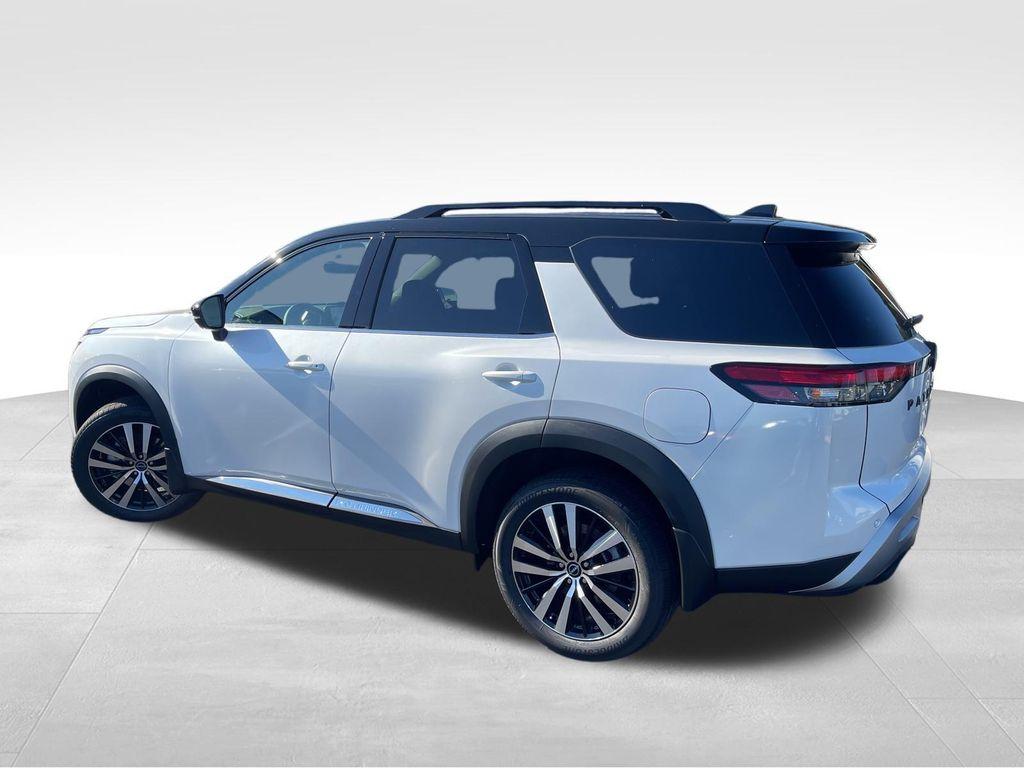new 2025 Nissan Pathfinder car, priced at $44,389