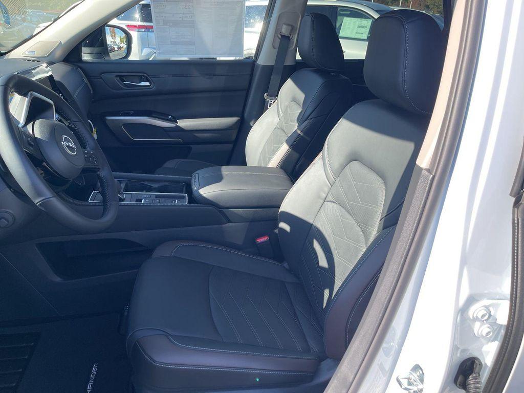 new 2025 Nissan Pathfinder car, priced at $44,389