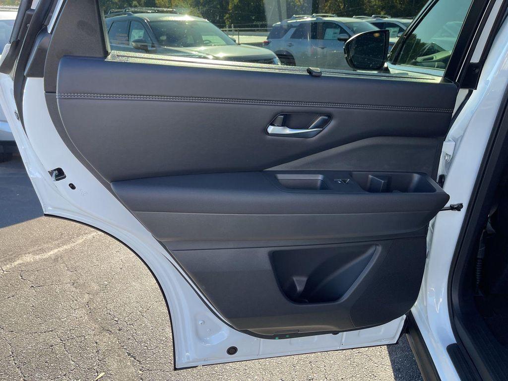 new 2025 Nissan Pathfinder car, priced at $44,389
