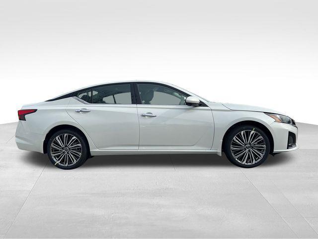 new 2024 Nissan Altima car, priced at $32,191