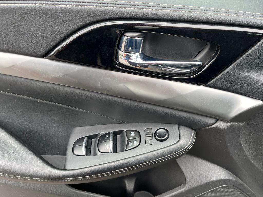 used 2023 Nissan Maxima car, priced at $22,118