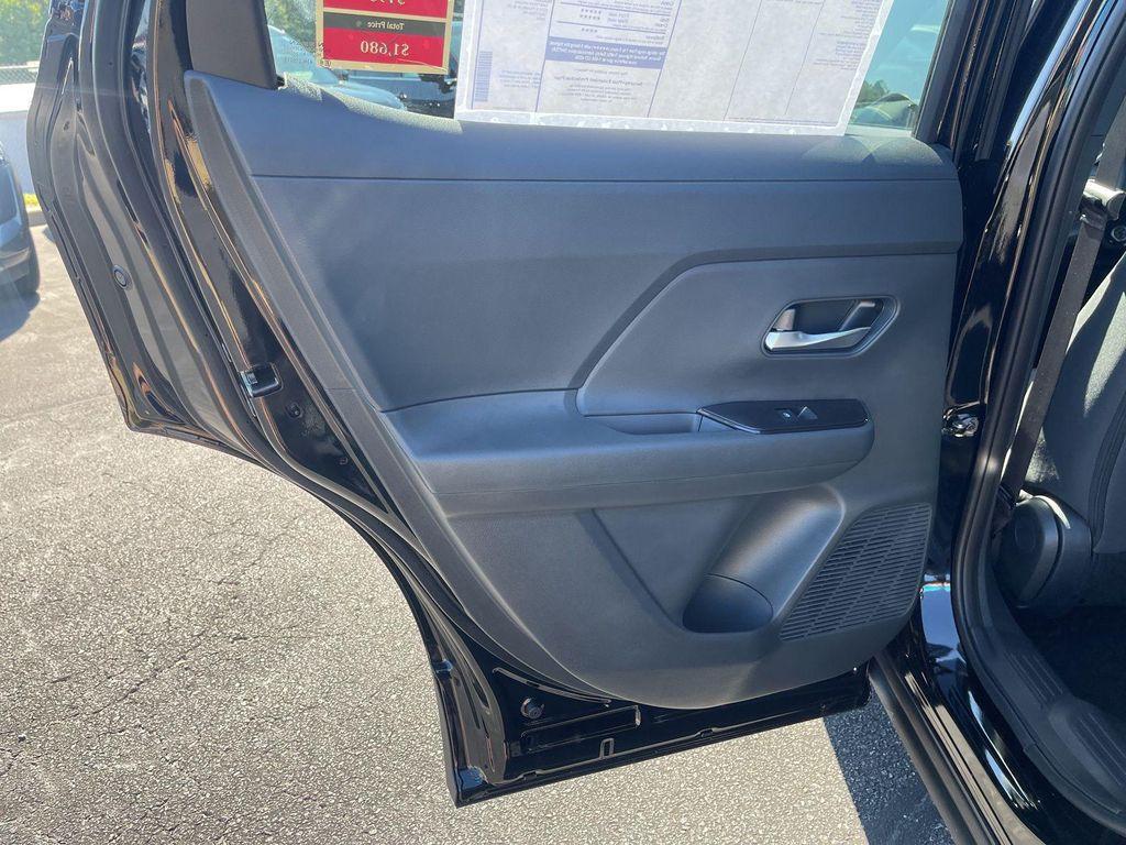 new 2025 Nissan Kicks car, priced at $22,981
