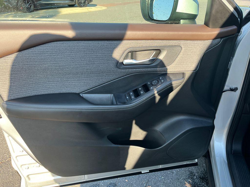 used 2023 Nissan Rogue car, priced at $19,284