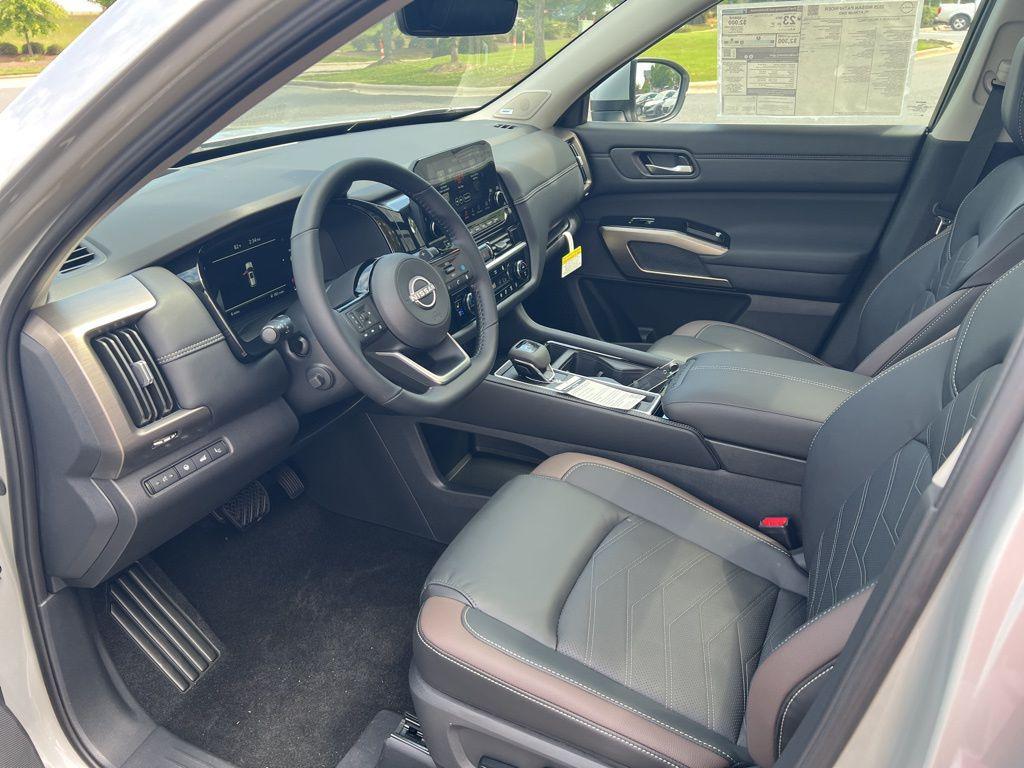 new 2025 Nissan Pathfinder car, priced at $43,754