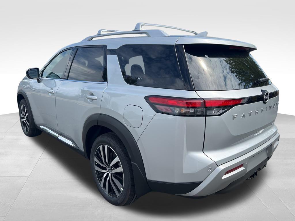 new 2025 Nissan Pathfinder car, priced at $43,754