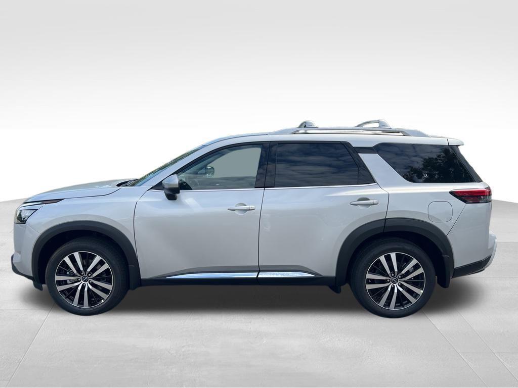 new 2025 Nissan Pathfinder car, priced at $43,754
