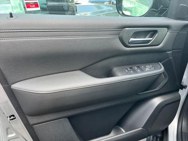 new 2025 Nissan Armada car, priced at $60,480