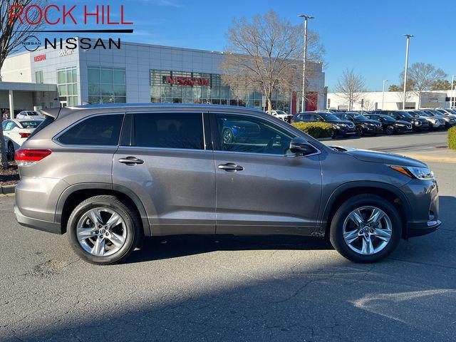 used 2018 Toyota Highlander car, priced at $21,293