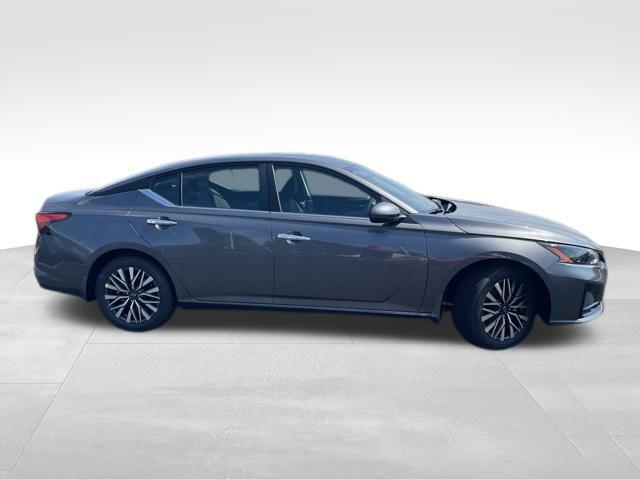 new 2025 Nissan Altima car, priced at $30,056