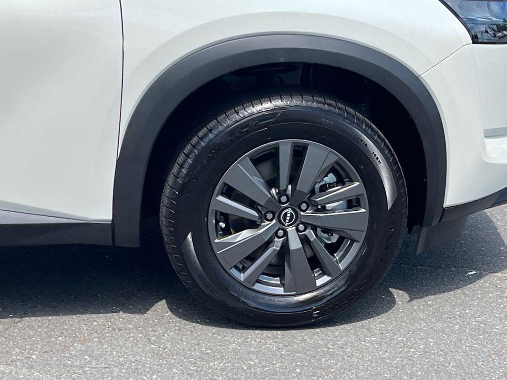 used 2024 Nissan Pathfinder car, priced at $29,287