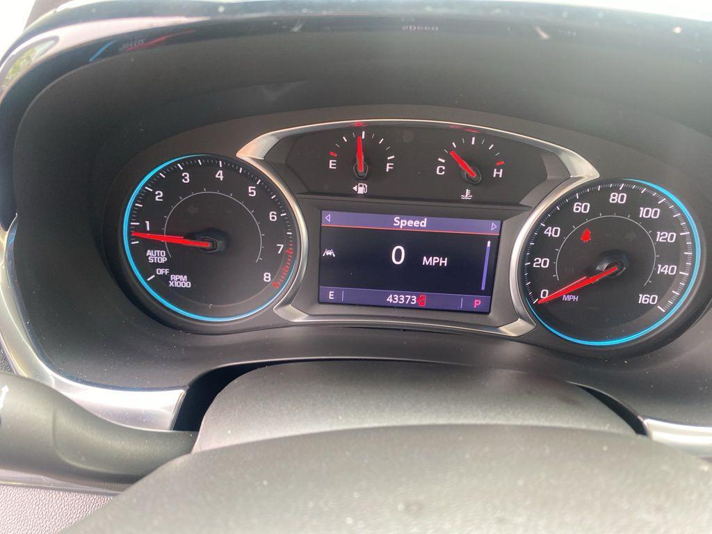 used 2022 Chevrolet Traverse car, priced at $27,576