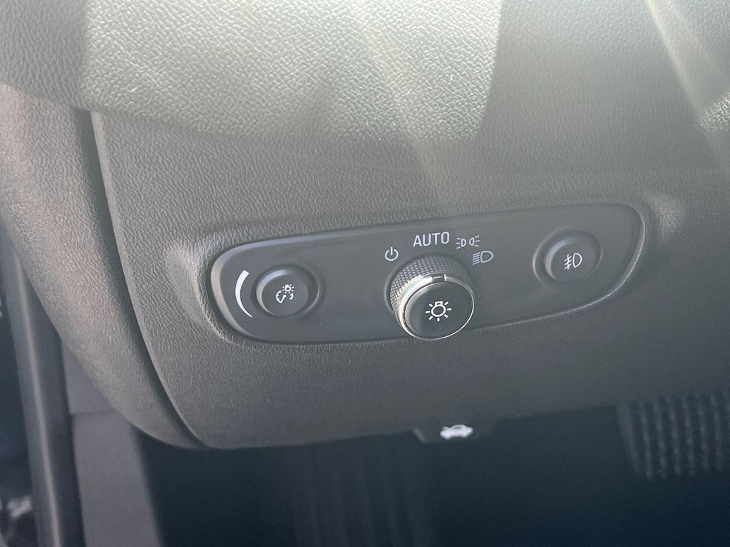 used 2021 Chevrolet Equinox car, priced at $15,856