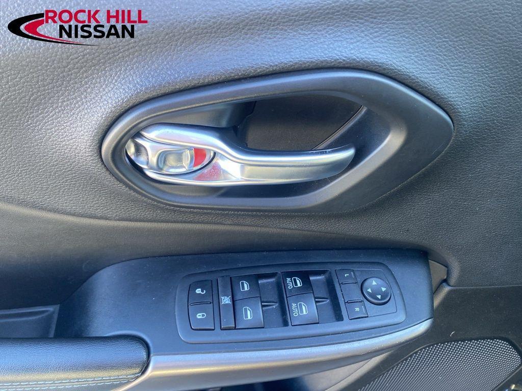 used 2019 Jeep Cherokee car, priced at $14,303