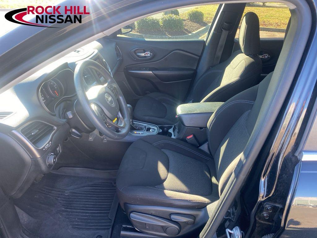 used 2019 Jeep Cherokee car, priced at $14,303