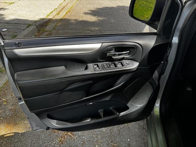 used 2015 Dodge Grand Caravan car, priced at $5,880