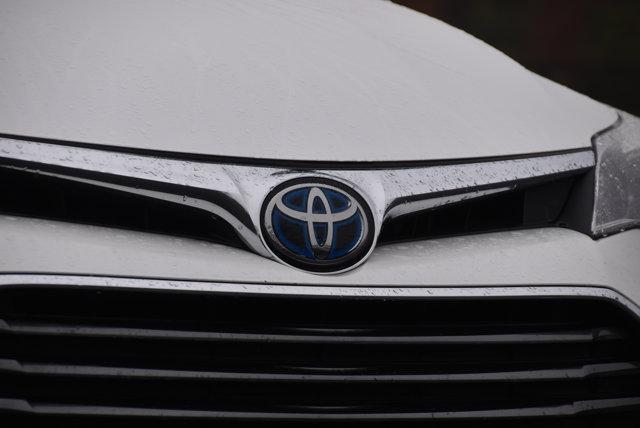 used 2018 Toyota Avalon Hybrid car, priced at $21,980