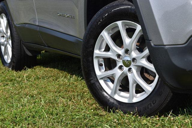 used 2018 Jeep Cherokee car, priced at $12,450
