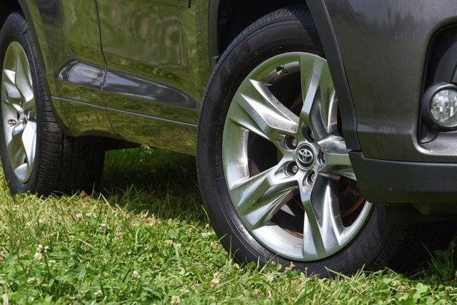used 2017 Toyota Highlander car, priced at $23,579