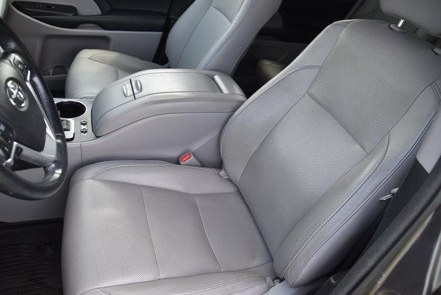used 2017 Toyota Highlander car, priced at $23,579