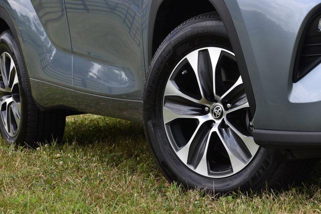 used 2024 Toyota Highlander car, priced at $44,736