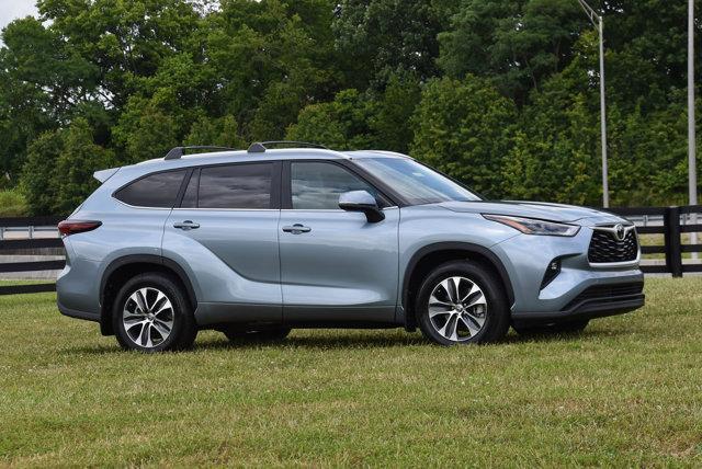 used 2024 Toyota Highlander car, priced at $44,736