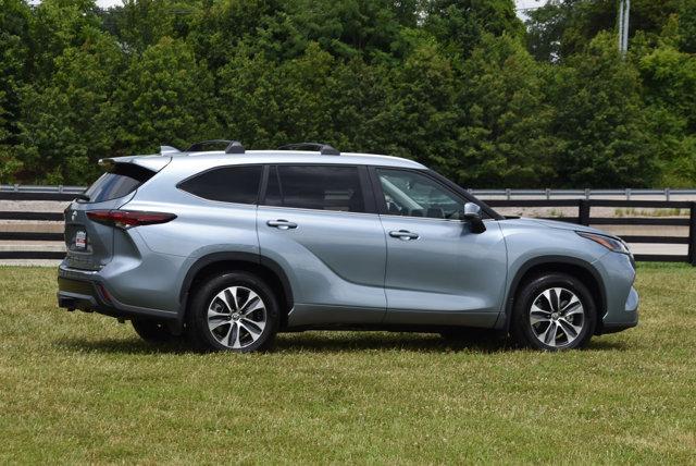 used 2024 Toyota Highlander car, priced at $44,736