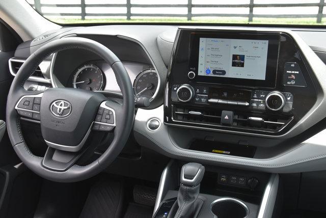 used 2024 Toyota Highlander car, priced at $44,736