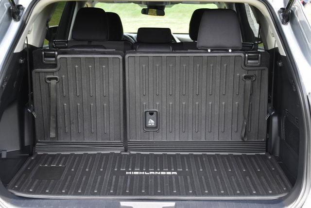 used 2023 Toyota Highlander car, priced at $36,731