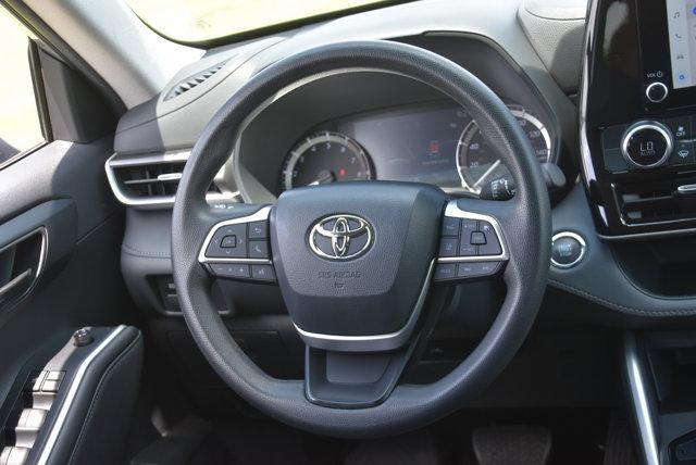 used 2023 Toyota Highlander car, priced at $36,731