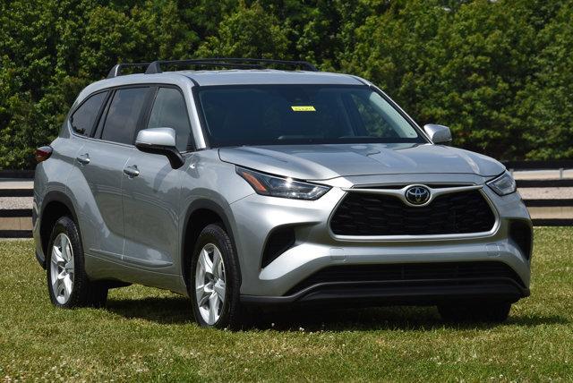 used 2023 Toyota Highlander car, priced at $36,731