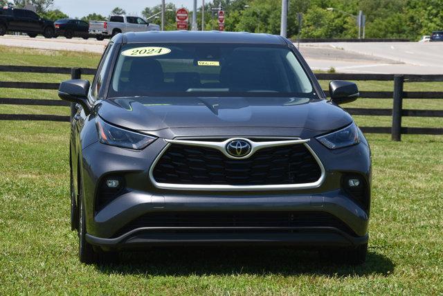 used 2024 Toyota Highlander car, priced at $34,999