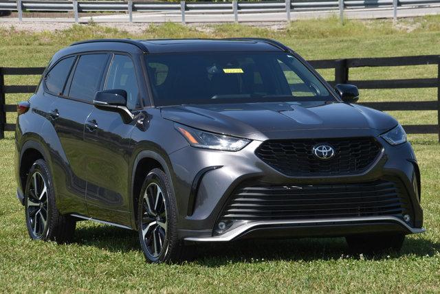 used 2022 Toyota Highlander car, priced at $41,379