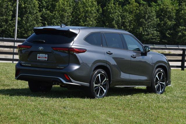 used 2022 Toyota Highlander car, priced at $41,379