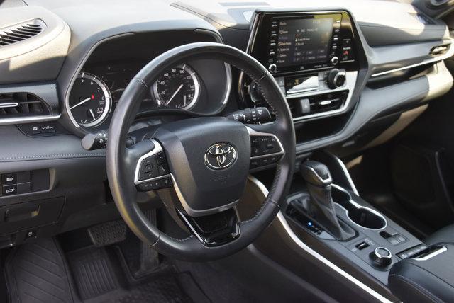 used 2022 Toyota Highlander car, priced at $41,379