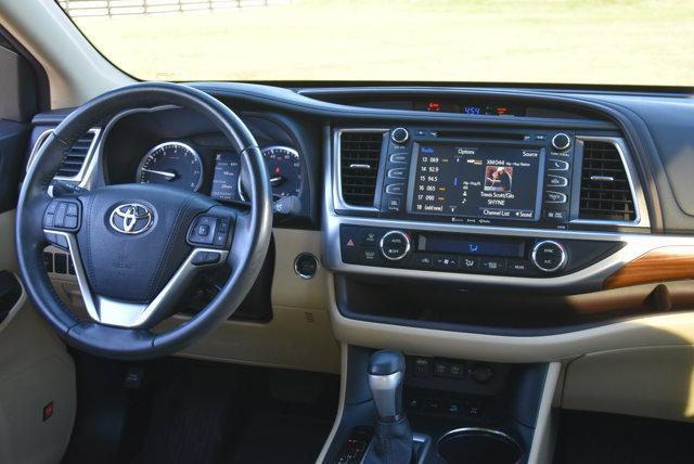used 2017 Toyota Highlander car, priced at $27,864