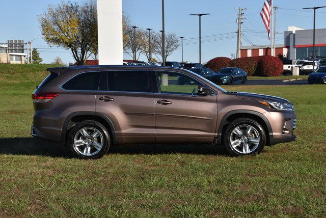 used 2017 Toyota Highlander car, priced at $27,864